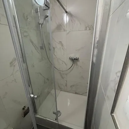 Homestay Vastus Homes *