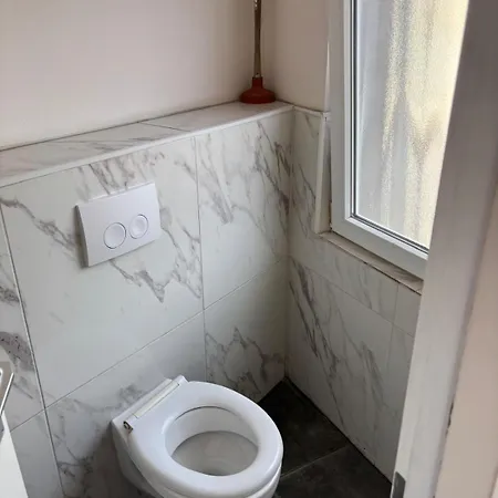 Vastus Homes Homestay Duisburg