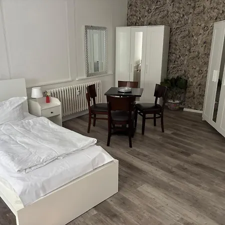 Δωμάτια σε οικογενειακή κατοικία Vastus Homes *